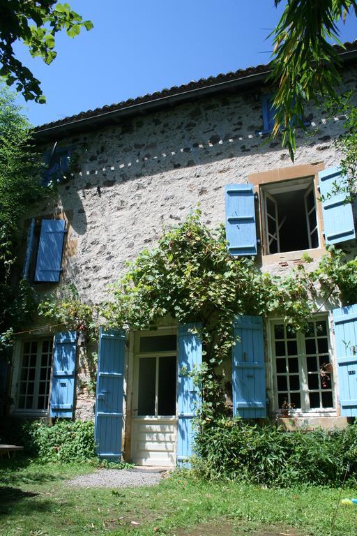 Le Petit Mas D'Ile Bed & Breakfast Saint-Germain-de-Confolens Eksteriør bilde